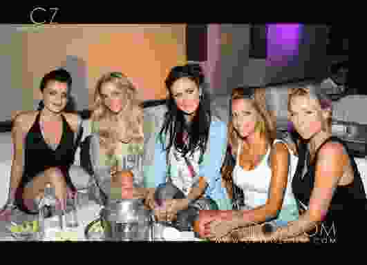 Mercedes Lounge